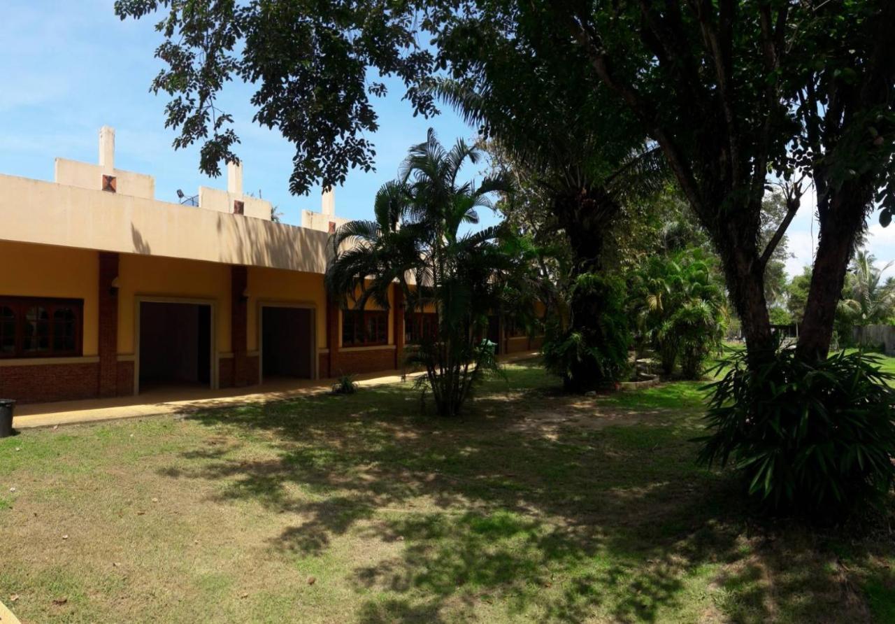 Boom Boom Beach Resort Laem Sing Chanthaburi Exterior foto